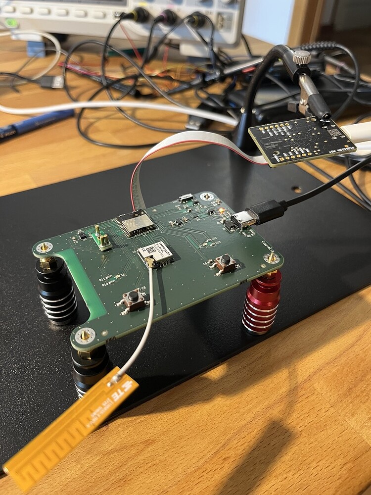 Exemple de design de carte électronique réalisé par Netica